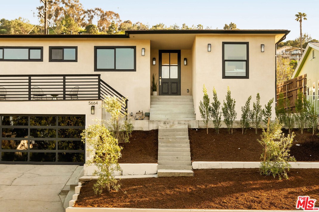 5664 Coliseum St, Los Angeles, CA 90016-5006