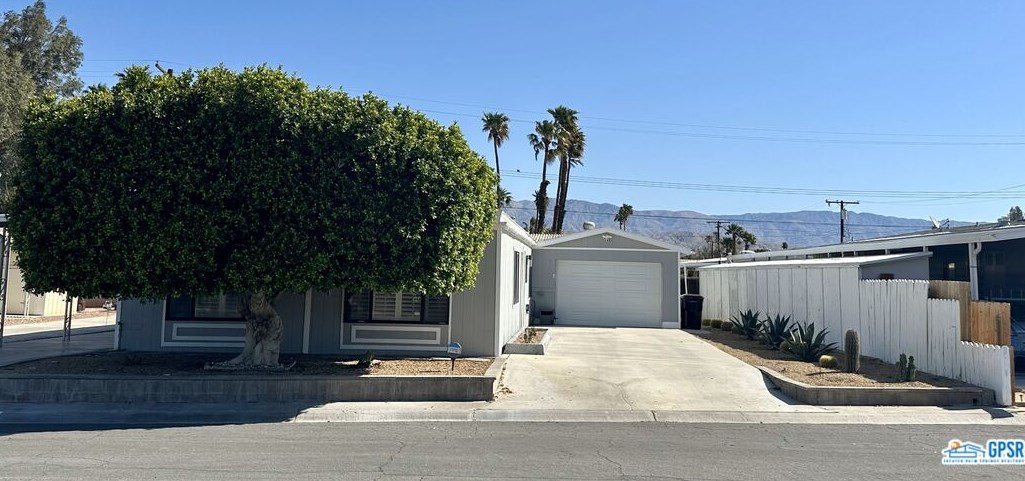 33401 San Lucas Trl, Thousand Palms, CA 92276-3933