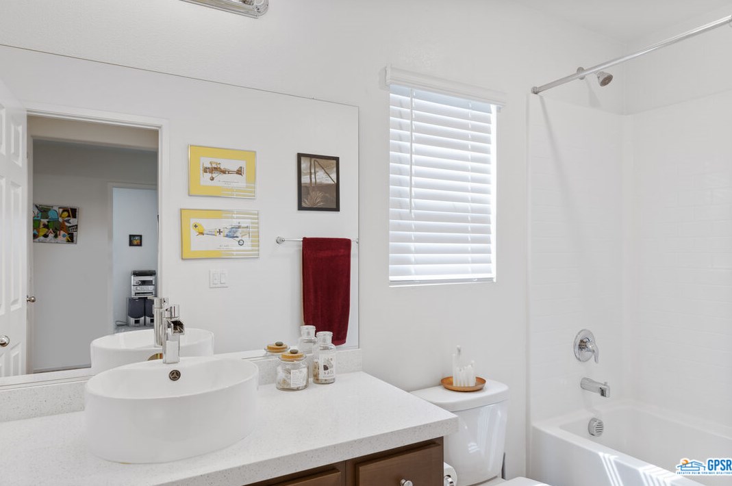 67427 Rio Oso Rd, Cathedral City CA  92234 exterior