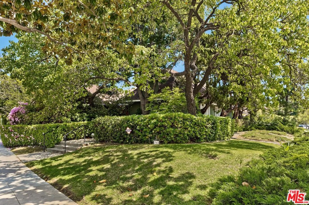 268 N Rexford Dr, Beverly Hills, CA 90210