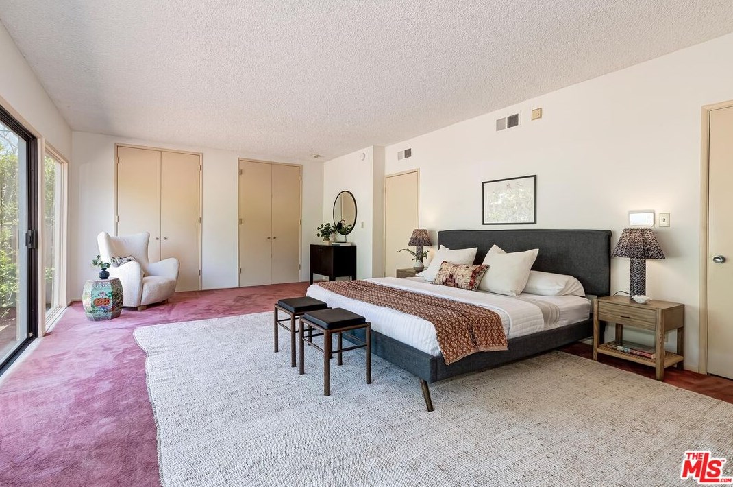 268 Rexford Dr, Beverly Hills CA  90210-4908 exterior