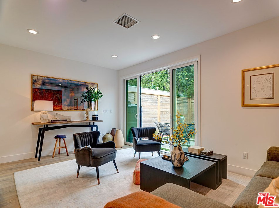 10560 Ayres Ave, Los Angeles CA  90064-3343 exterior