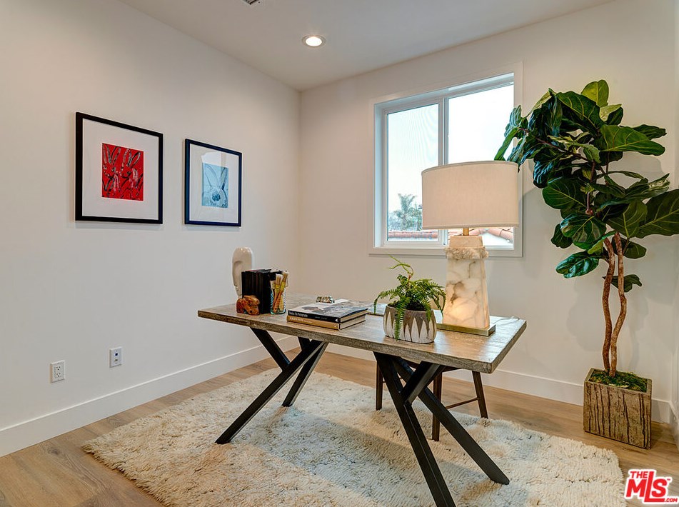 10560 Ayres Ave, Los Angeles CA  90064-3343 exterior