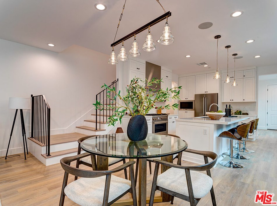 10560 Ayres Ave, Los Angeles CA  90064-3343 exterior