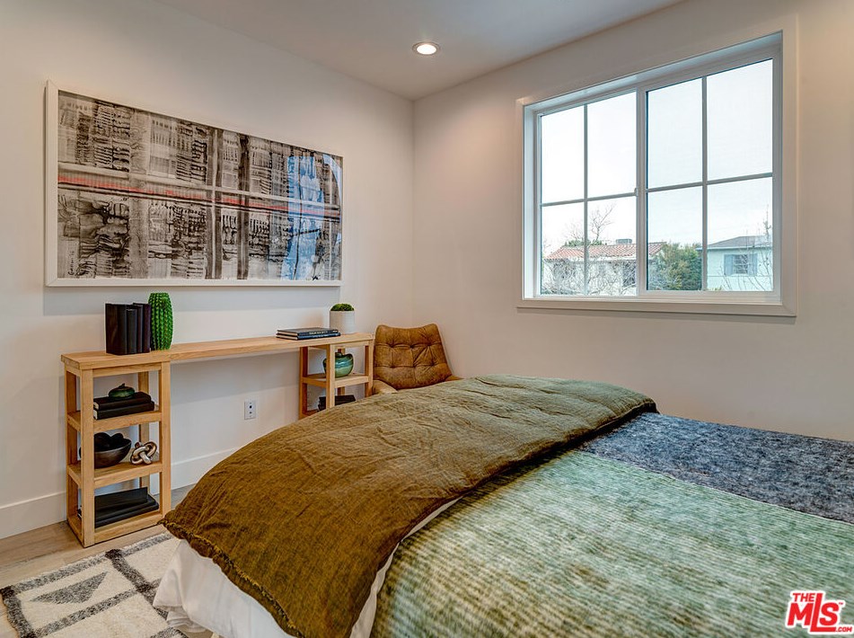 10560 Ayres Ave, Los Angeles CA  90064-3343 exterior