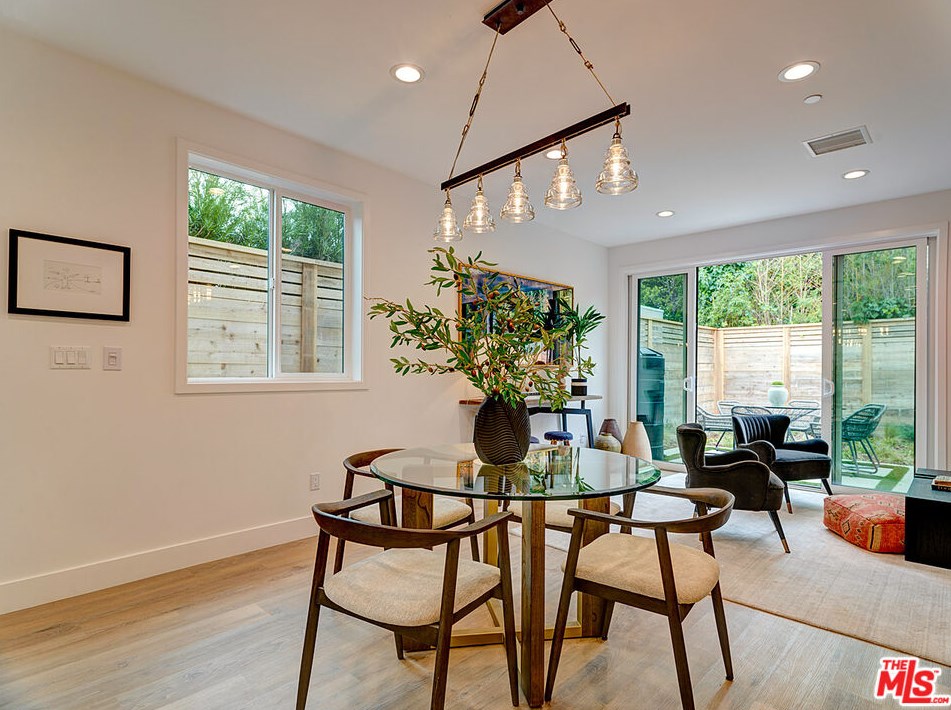 10560 Ayres Ave, Los Angeles CA  90064-3343 exterior