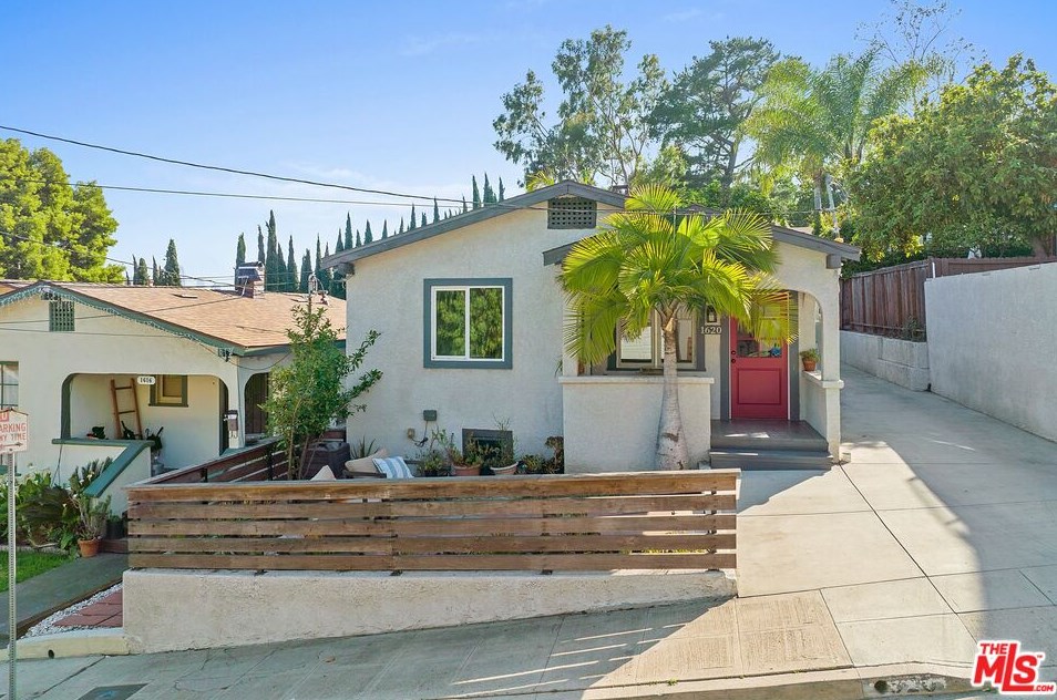 1620 Armitage St, Los Angeles, CA 90026-1802