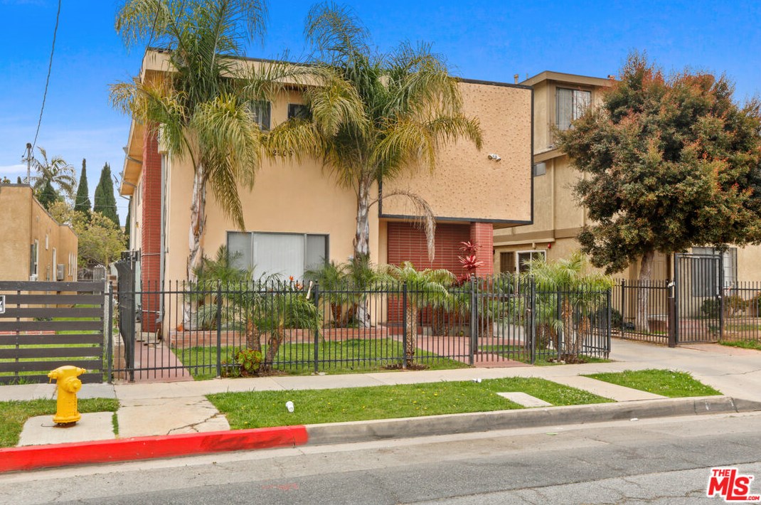 12906 Doty Ave, Hawthorne, CA 90250