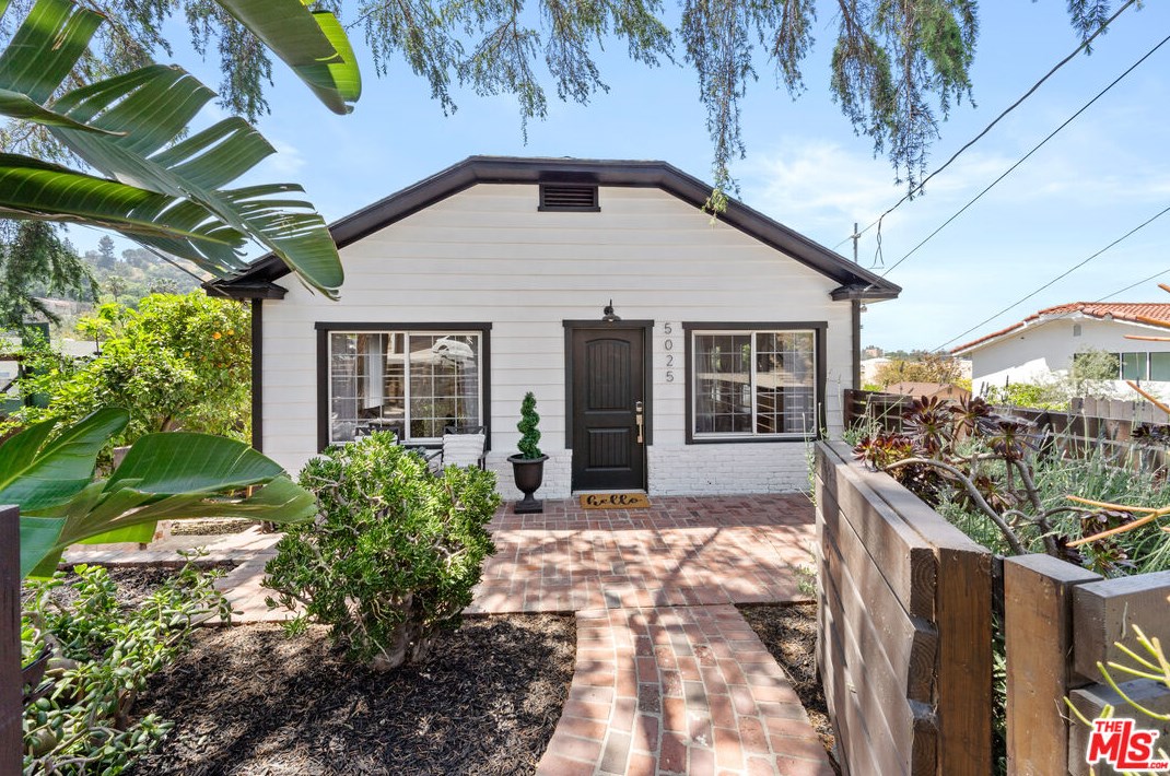 5025 Sierra Villa Dr, Los Angeles, CA 90041-1830