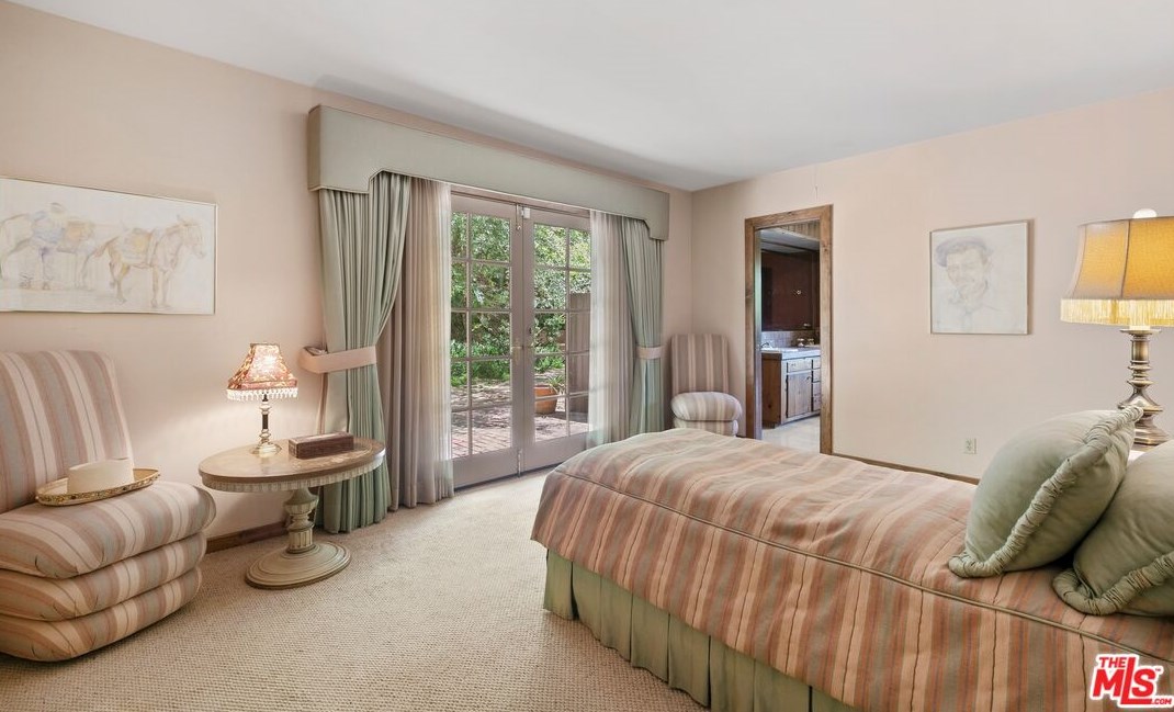 3030 Antelo View Dr, Los Angeles CA  90077-1608 exterior