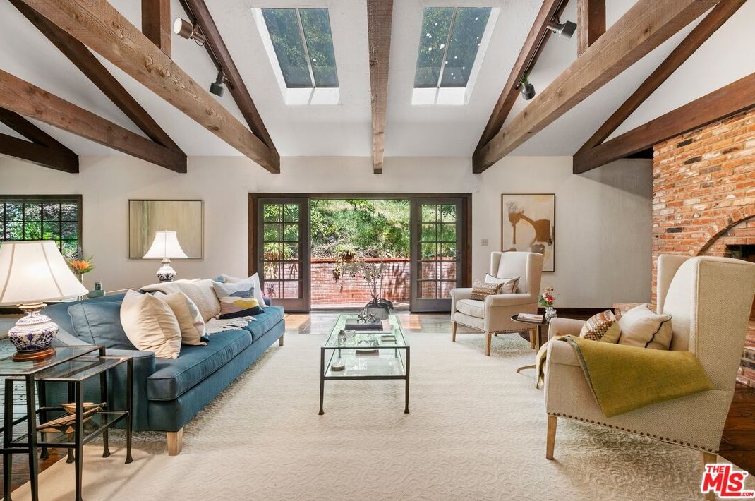 3030 Antelo View Dr, Los Angeles CA  90077-1608 exterior