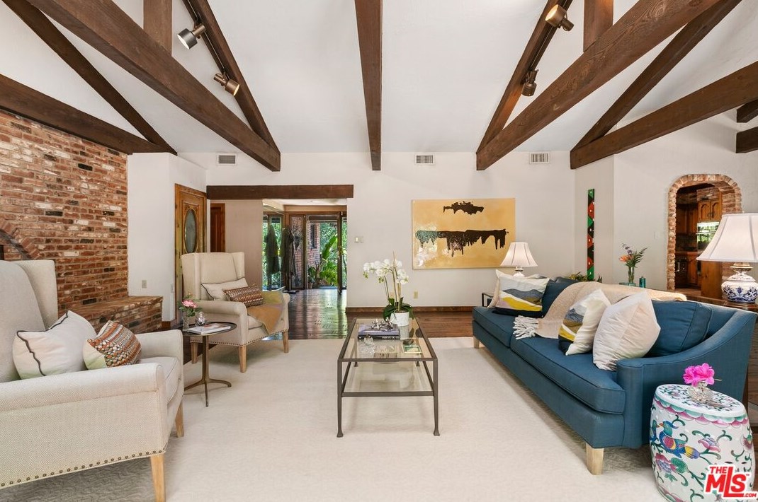 3030 Antelo View Dr, Los Angeles CA  90077-1608 exterior