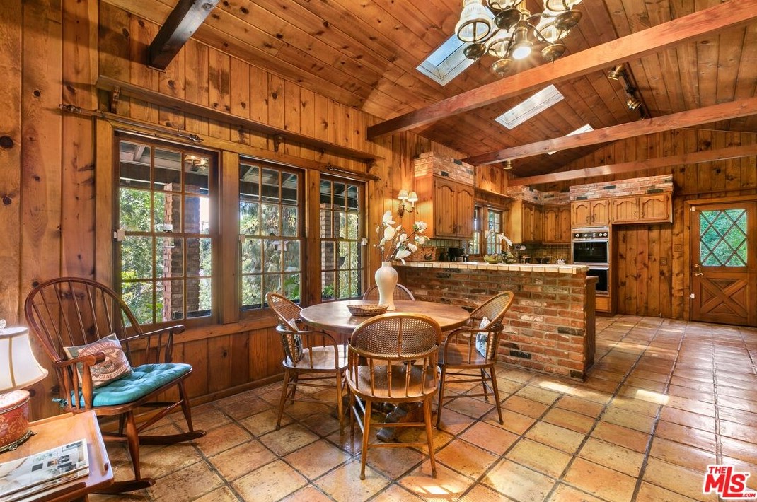 3030 Antelo View Dr, Los Angeles CA  90077-1608 exterior