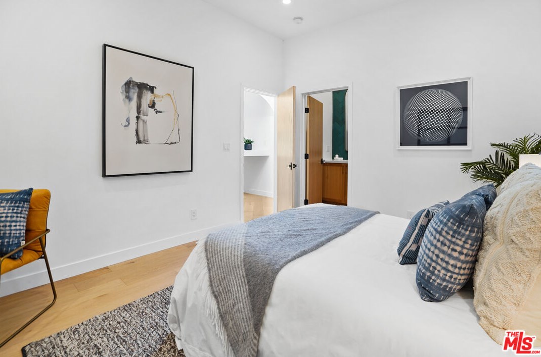 1535 Ellsmere Ave, Los Angeles CA  90019-3825 exterior