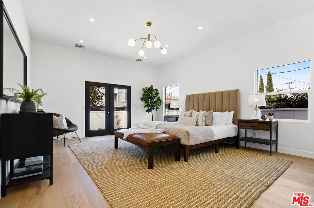1535 Ellsmere Ave, Los Angeles CA  90019-3825 exterior
