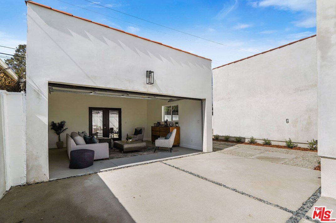 1535 Ellsmere Ave, Los Angeles CA  90019-3825 exterior