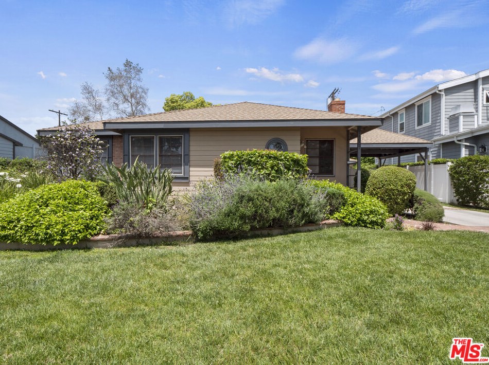 14007 E La Maida St, Van Nuys, CA 91423