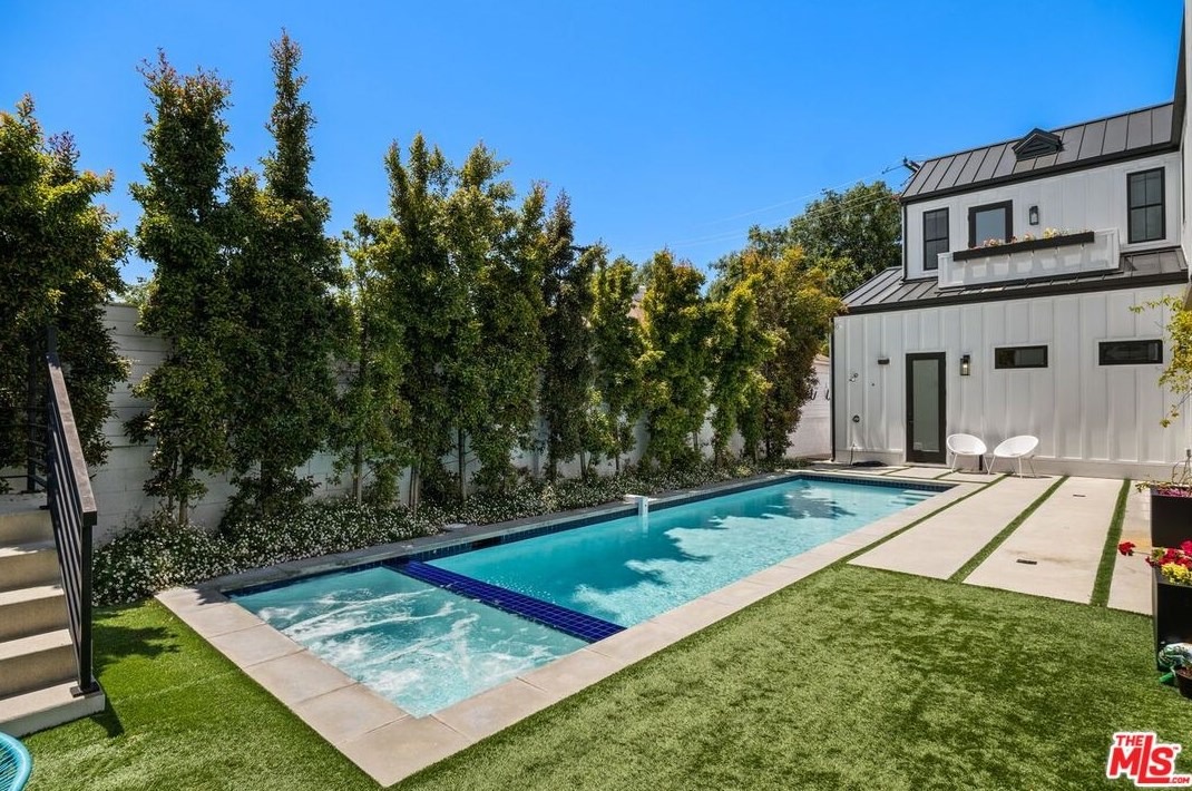 8898 Hubbard St, Los Angeles CA  90232-2402 exterior