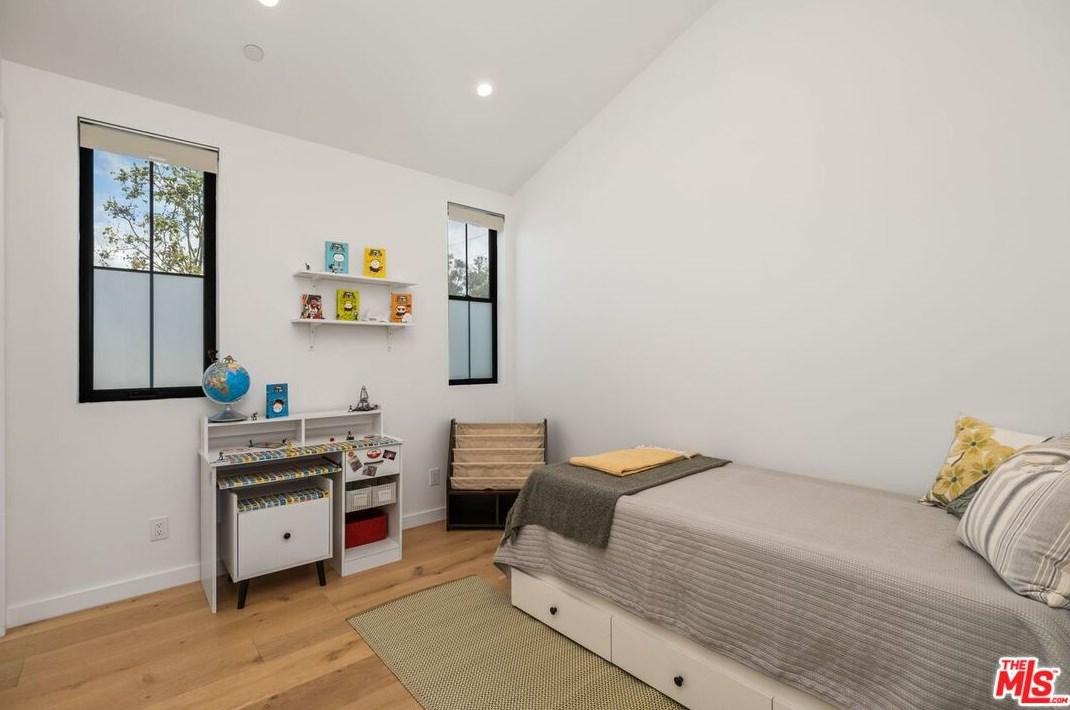 8898 Hubbard St, Los Angeles CA  90232-2402 exterior