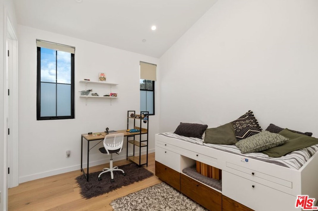 8898 Hubbard St, Los Angeles CA  90232-2402 exterior