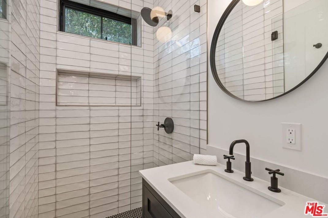 8898 Hubbard St, Los Angeles CA  90232-2402 exterior