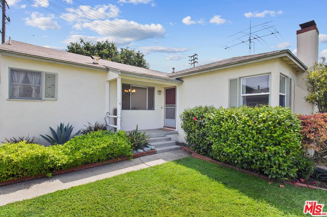 3472 Colonial Ave, Los Angeles, CA 90066-1814