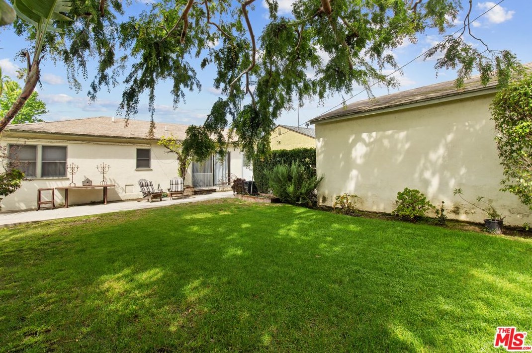 3472 Colonial Ave, Los Angeles CA  90066-1814 exterior