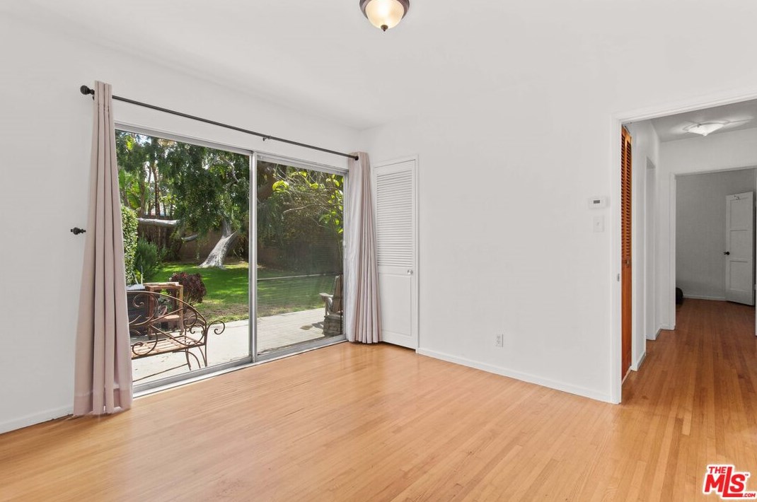 3472 Colonial Ave, Los Angeles CA  90066-1814 exterior