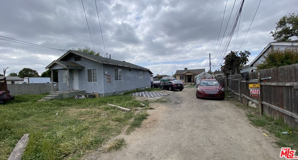 2402 E 126th St, Compton, CA 90222