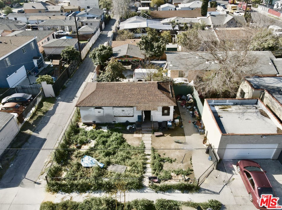 1756 87th St, Los Angeles, CA 90002-1402
