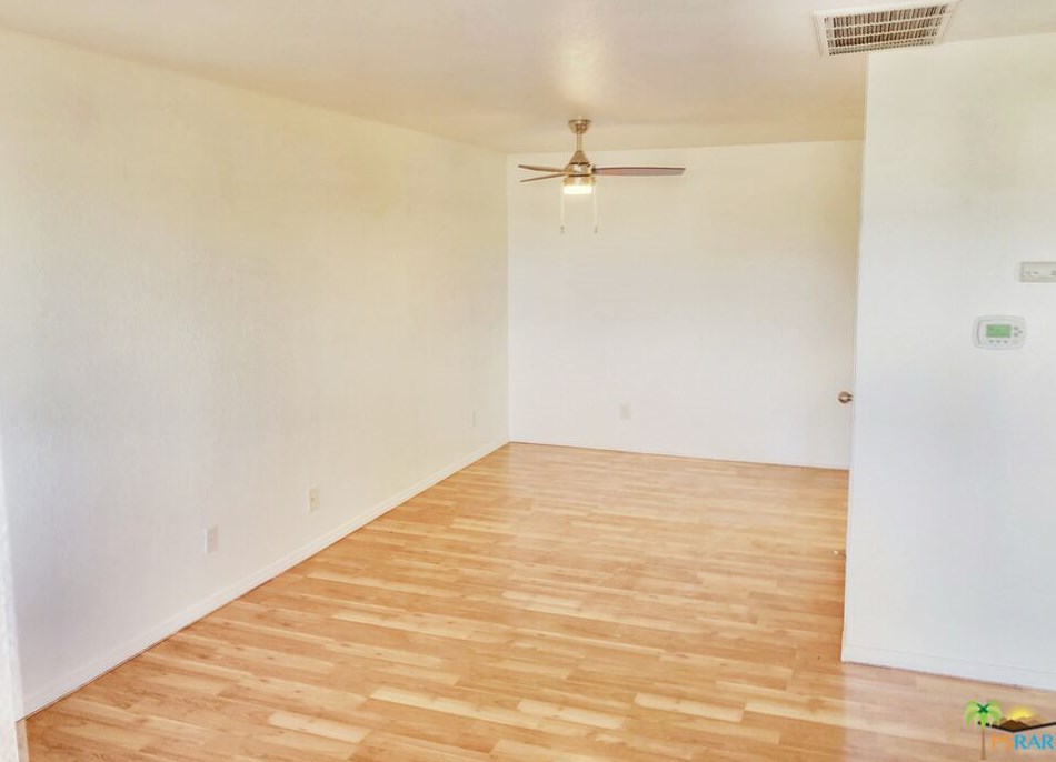 675 N Los Felices Circle W #j210, Palm Springs, CA 92262