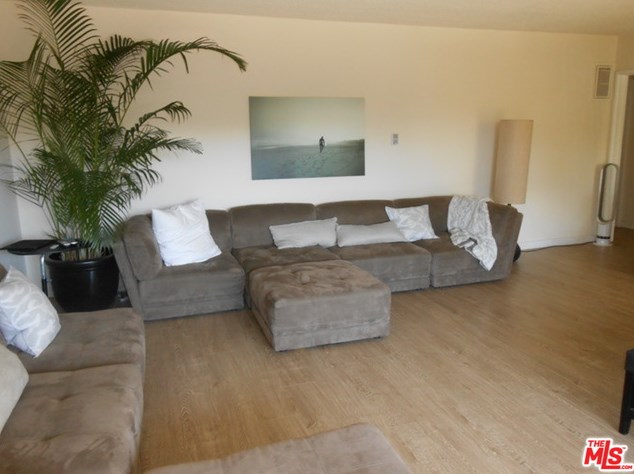 22347 Pacific Coast Hwy Apt 1, Malibu, CA 90265