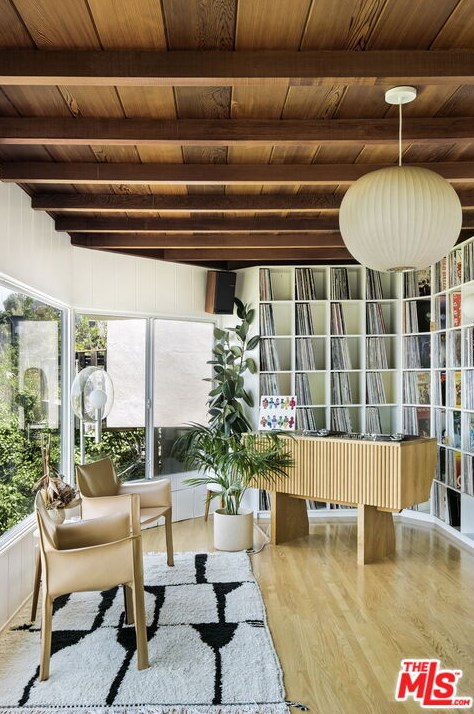 2133 Mayview Dr, Los Angeles CA  90027-4635 exterior