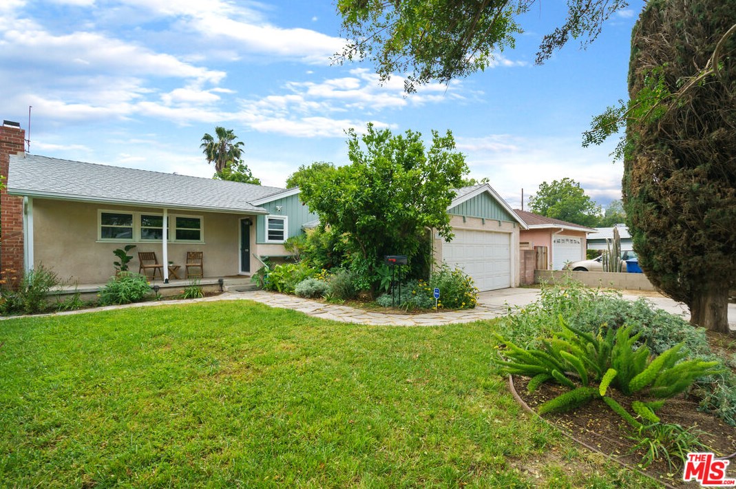 19606 Enadia Way, Los Angeles CA  91335-3621 exterior