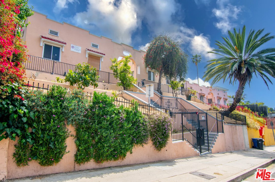 268 Coronado St, Los Angeles, CA 90057-1410