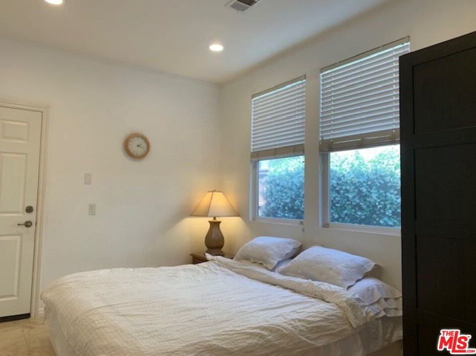 678 Milford St, Los Angeles CA  90042-2793 exterior