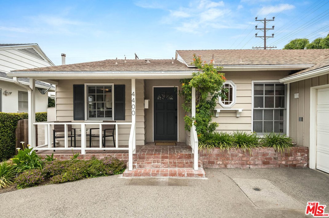 4400 Beeman Ave, North Hollywood CA  91604-1304 exterior