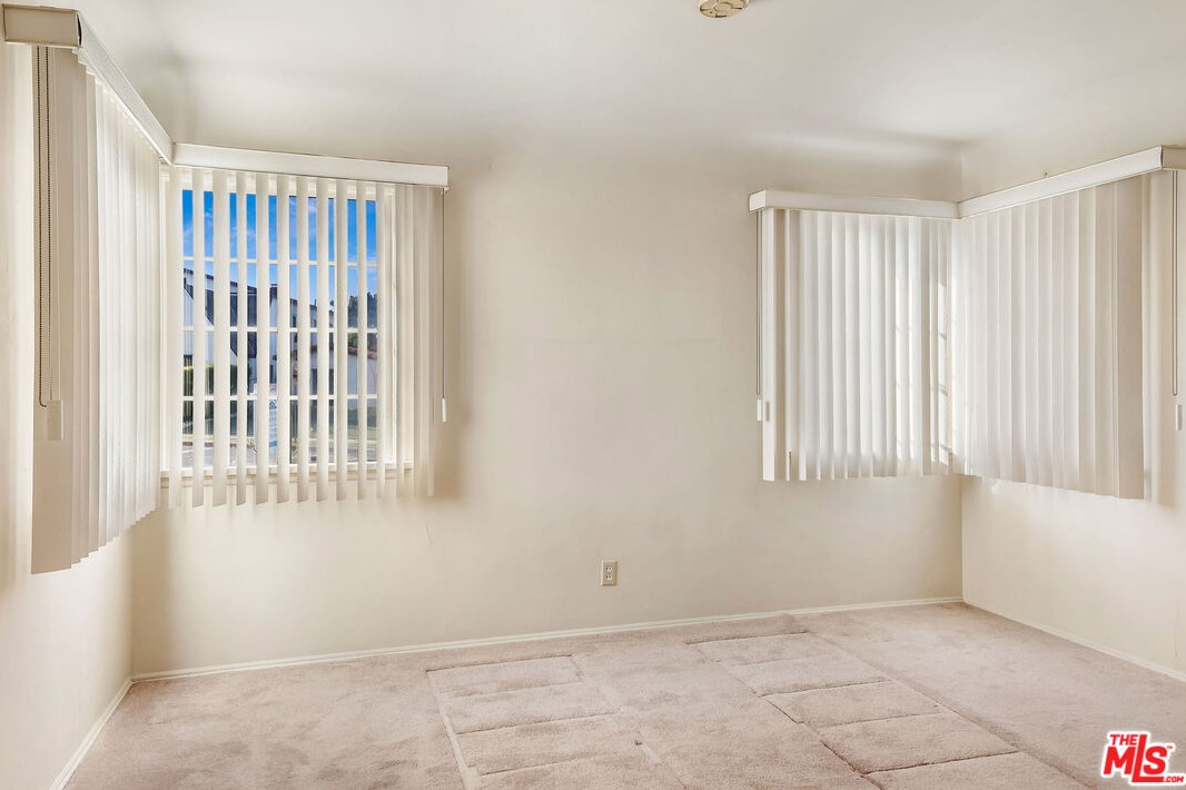 4166 60th St, Los Angeles CA  90043-3602 exterior