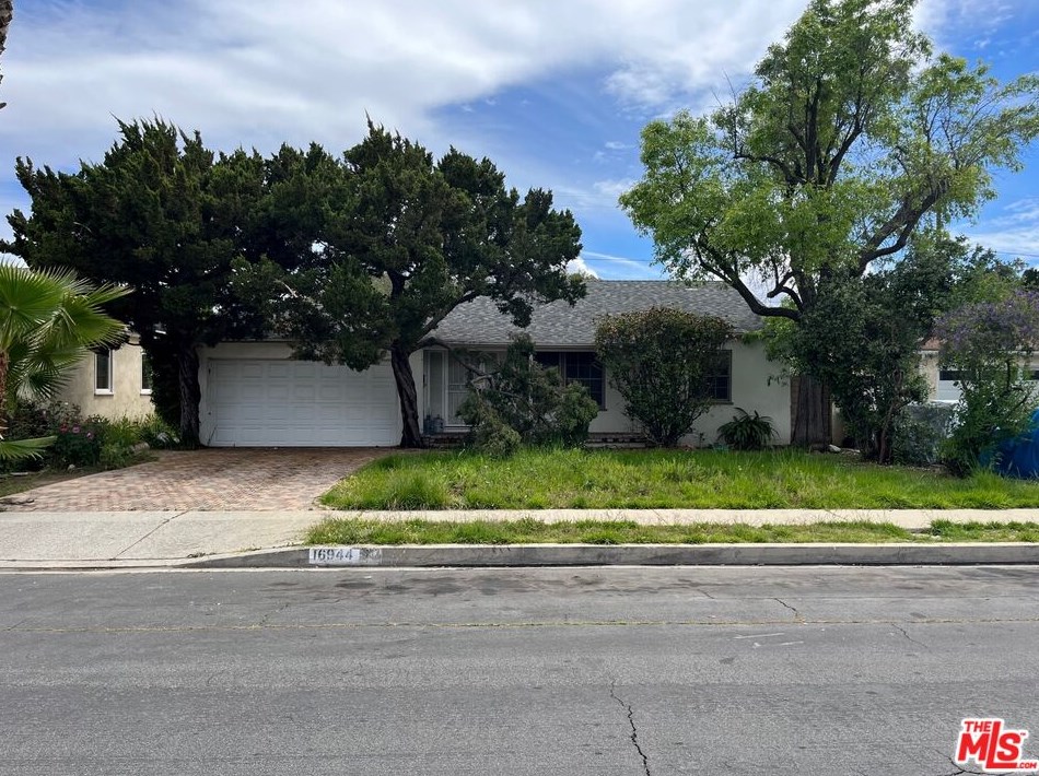 16944 Nw Enadia Way, Van Nuys, CA 91406