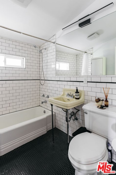 3242 2nd St, Los Angeles CA  90063-3010 exterior