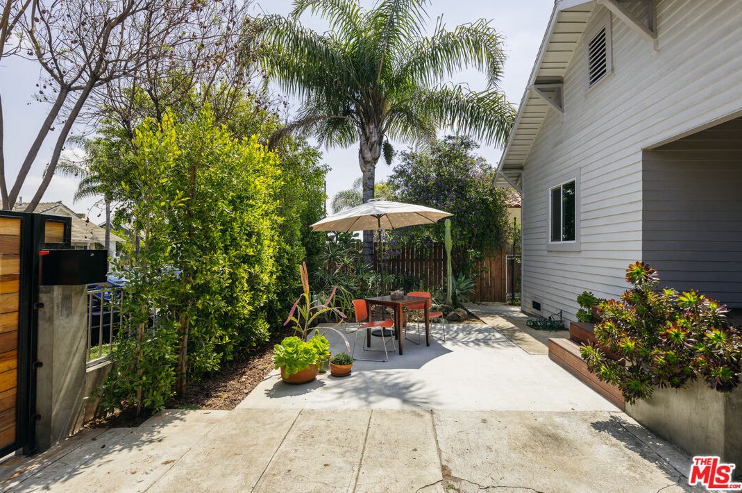 3242 2nd St, Los Angeles CA  90063-3010 exterior