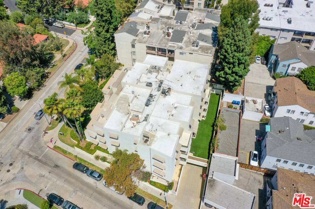 11099 Ophir Dr, Los Angeles CA  90024-6728 exterior
