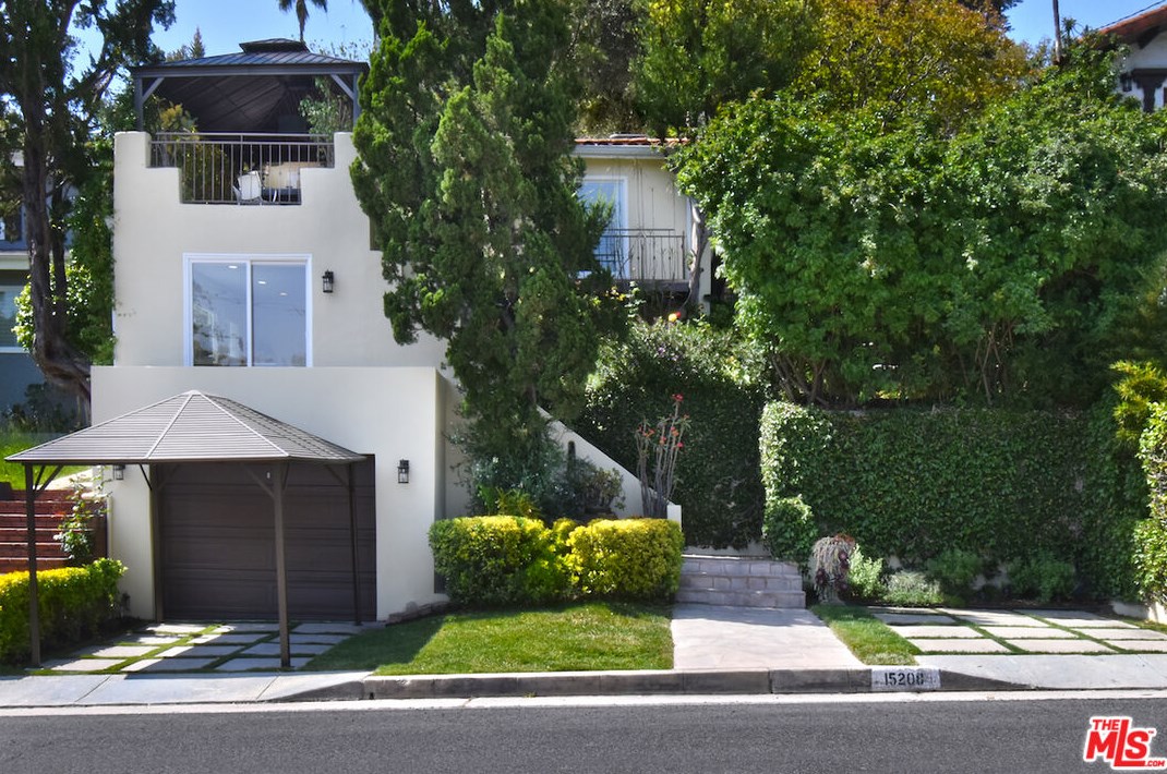 15208 Valley Vista Blvd, Van Nuys, CA 91403