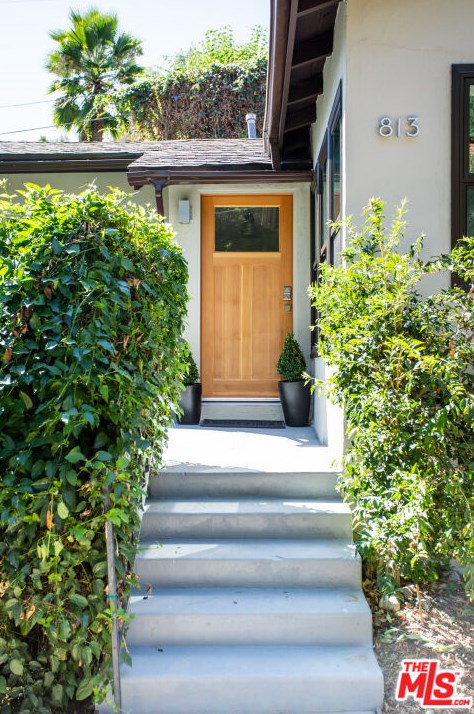 813 Summit Dr, South Pasadena, CA 91030