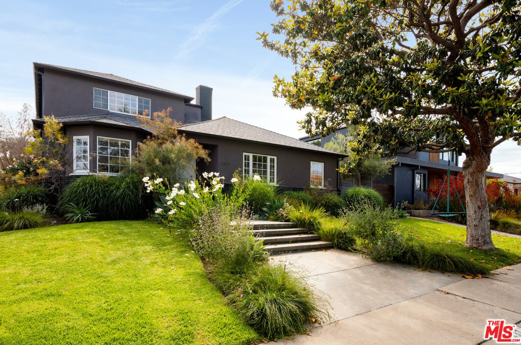 3437 Keeshen Dr, Los Angeles, CA 90066-1919