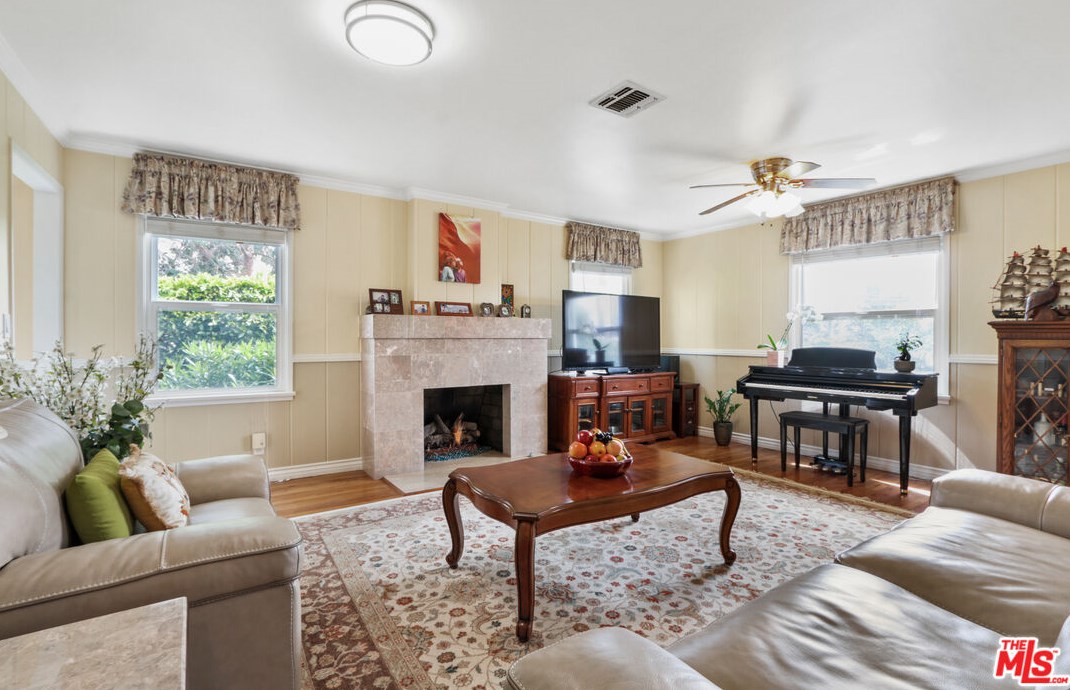 10801 Tabor St, Los Angeles, CA 90034-5513