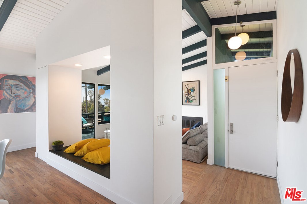 3729 Mayfair Dr, Los Angeles CA  90065-3208 exterior