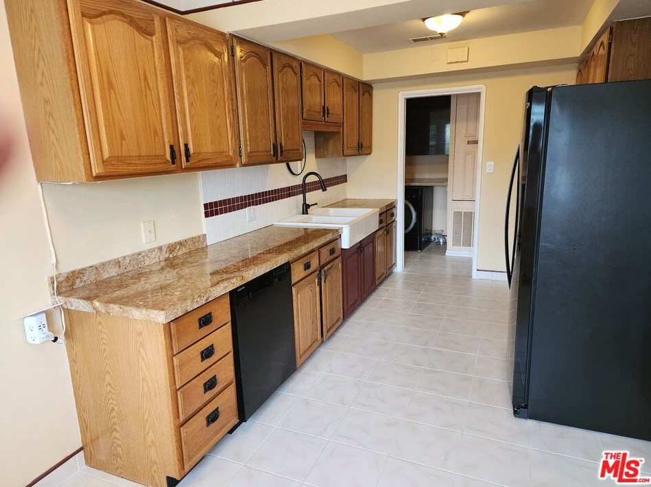 4240 Lafayette Pl, Los Angeles, CA 90232-2820