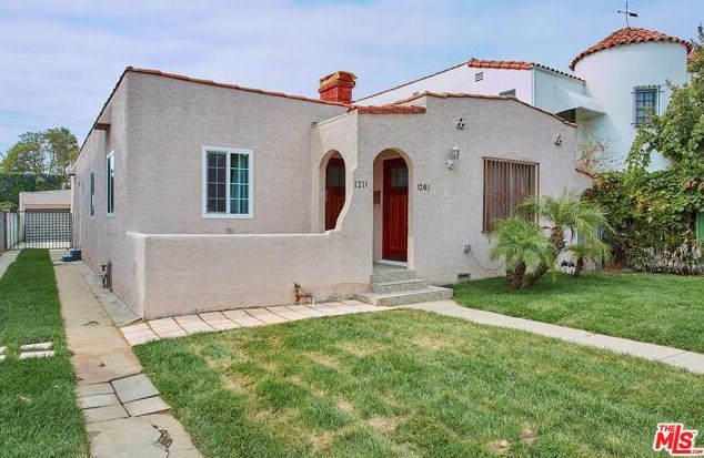 1209 Keniston Ave, Los Angeles CA  90019-1712 exterior