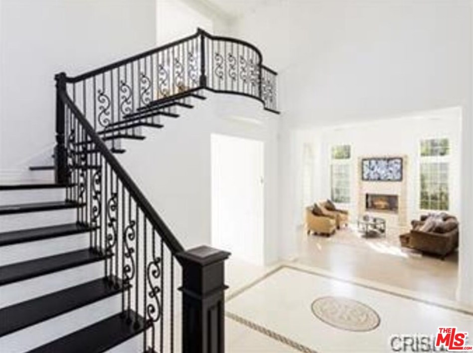 25530 Prado De Azul, Calabasas, CA 91302-3668
